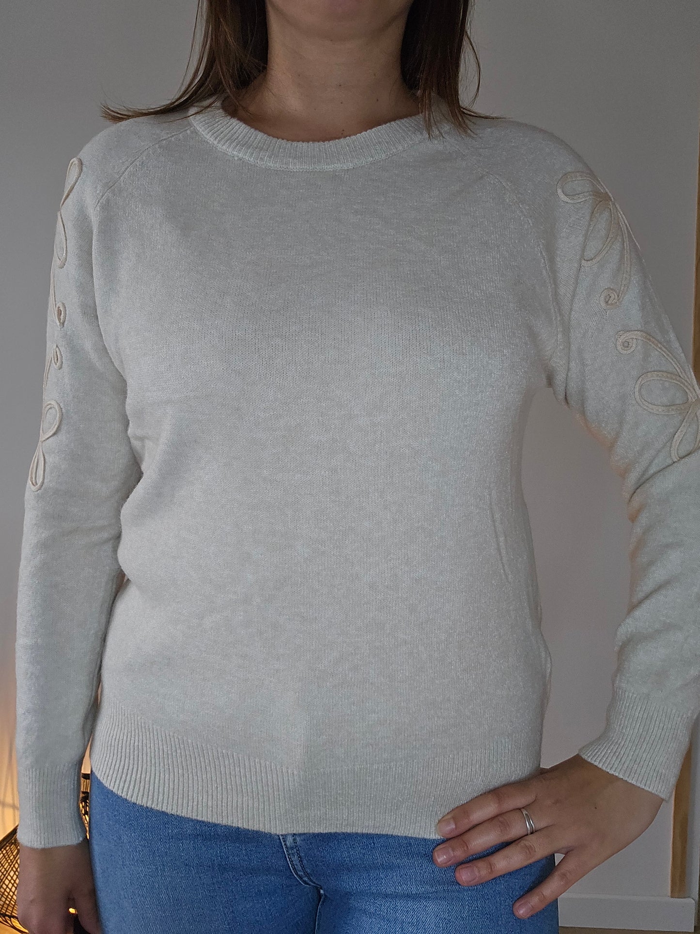 Pull maille à broderie fleurs