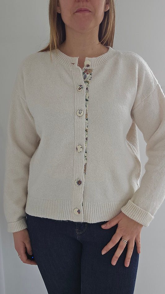 Gilet beige détail fleuris