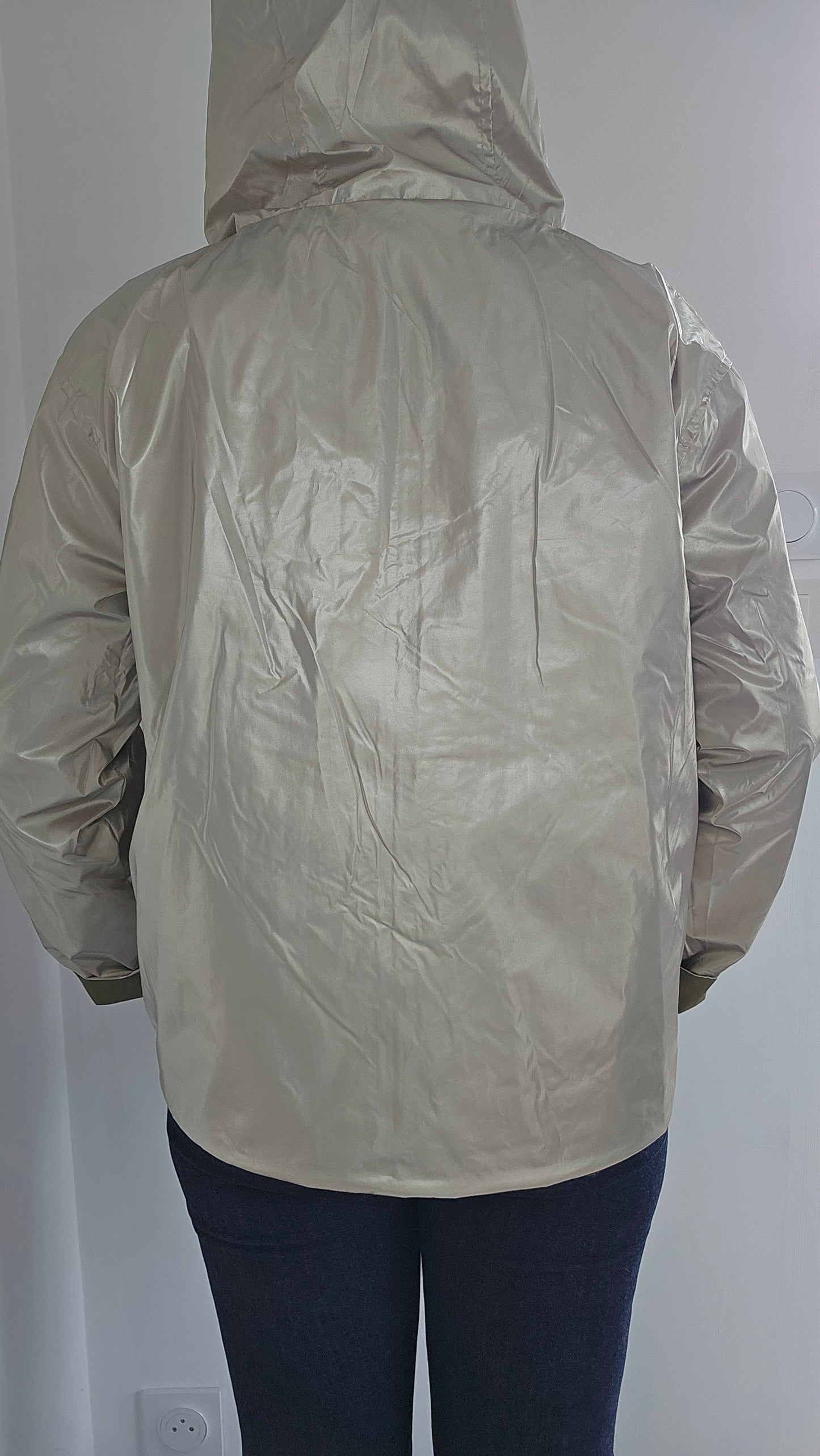 Coupe vent réversible et imperméable